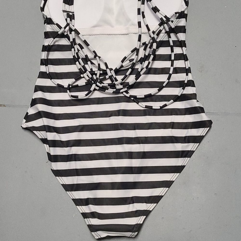 Stripes swimming suit black and white monokini - Picture 4 of 4